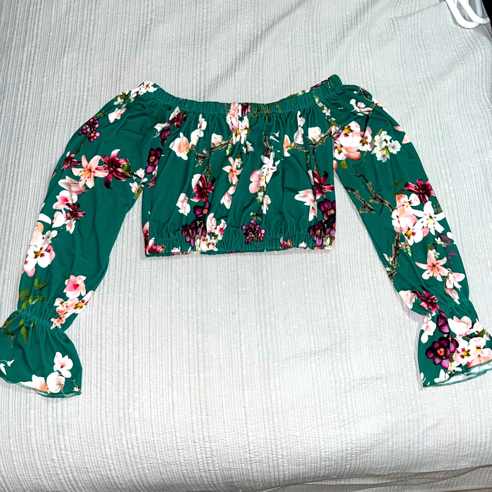 Missguided Green off the shoulder long sleeve crop top